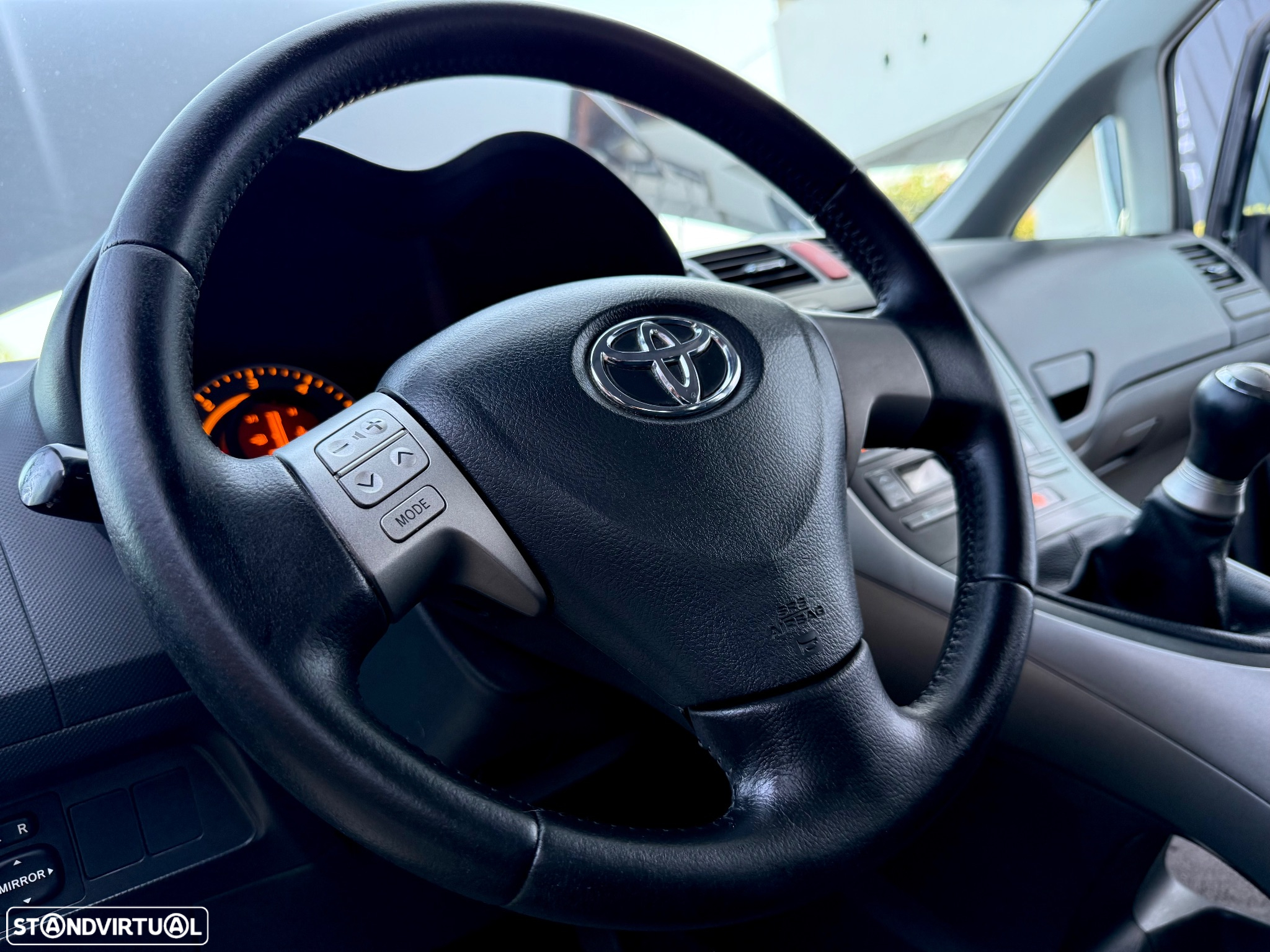 Toyota Auris 1.4 D-4D AC - 33
