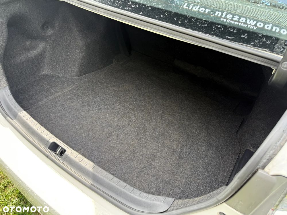 Toyota Corolla 1.6 Comfort - 16
