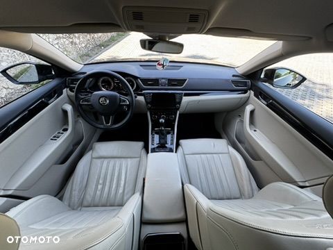 Skoda Superb 2.0 TDI 4x4 L&K DSG - 6
