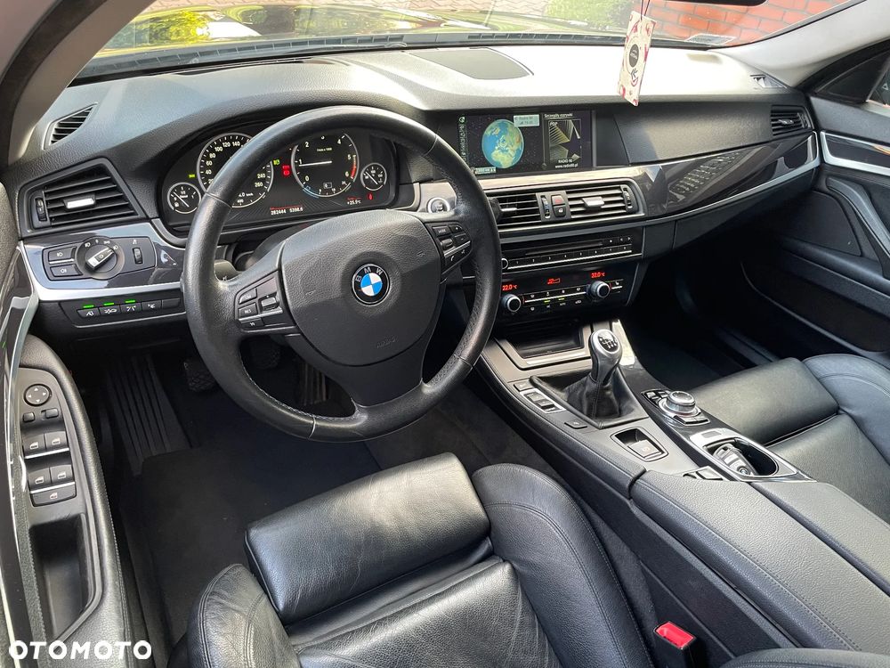 BMW Seria 5 520d Touring Luxury Line - 9