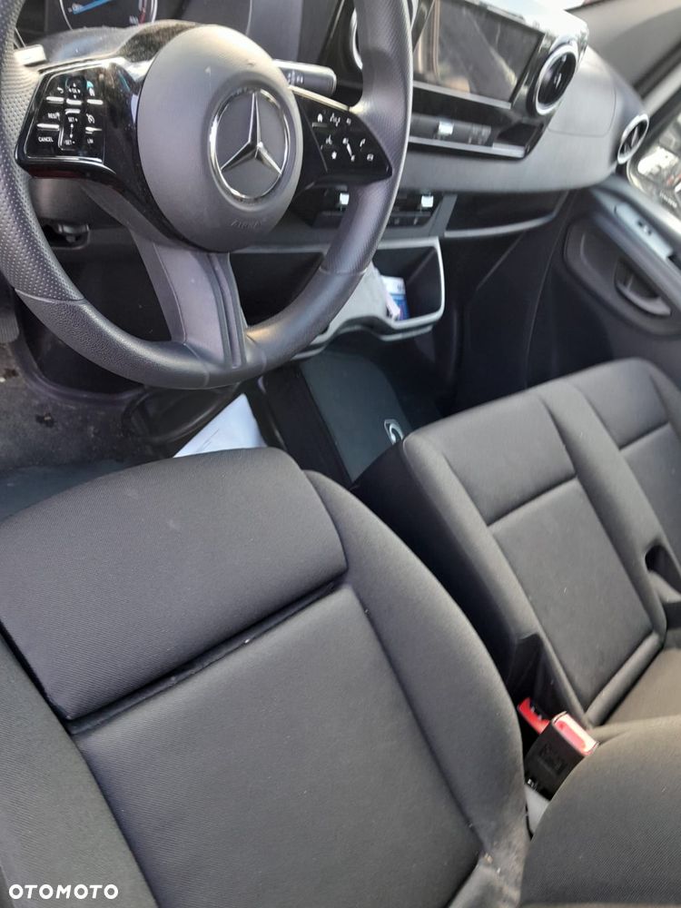 Mercedes-Benz eSprinter - 14