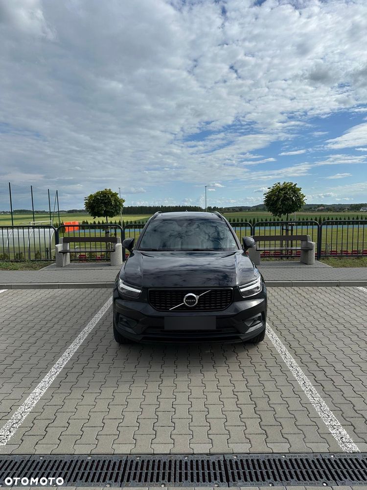 Volvo XC 40 T5 AWD R-Design - 1
