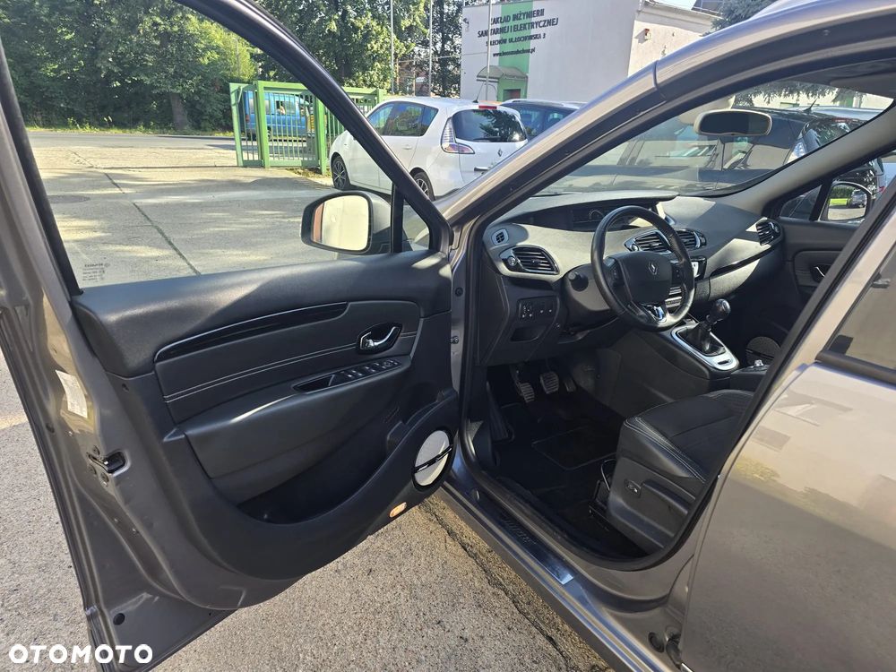 Renault Grand Scenic - 11