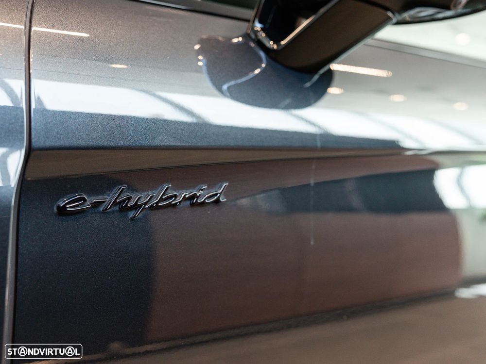 Porsche Panamera 4 E-Hybrid - 13
