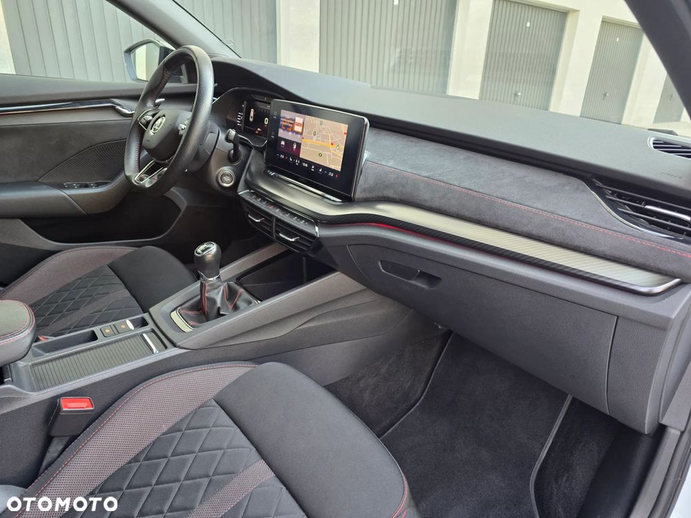 Skoda Octavia 2.0 TSI RS - 26
