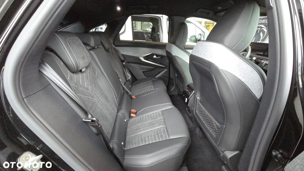 Peugeot 3008 1.2 PureTech mHEV GT E-DCS6 - 13