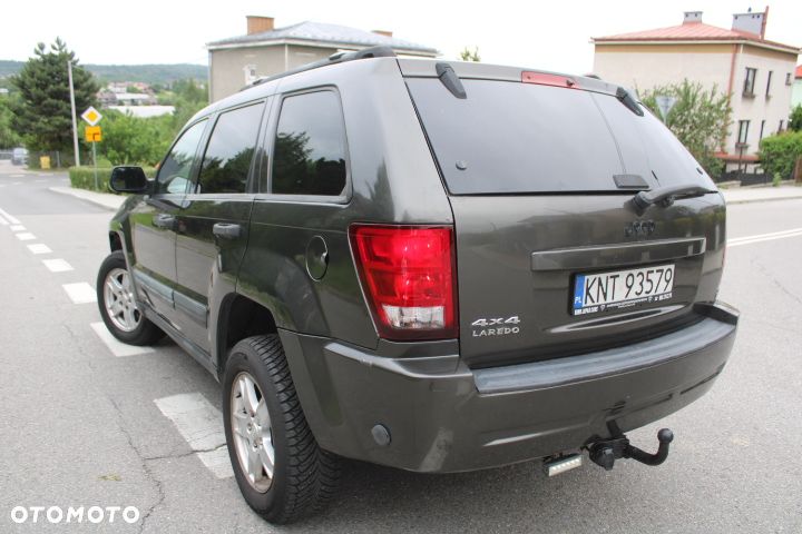 Jeep Grand Cherokee - 24