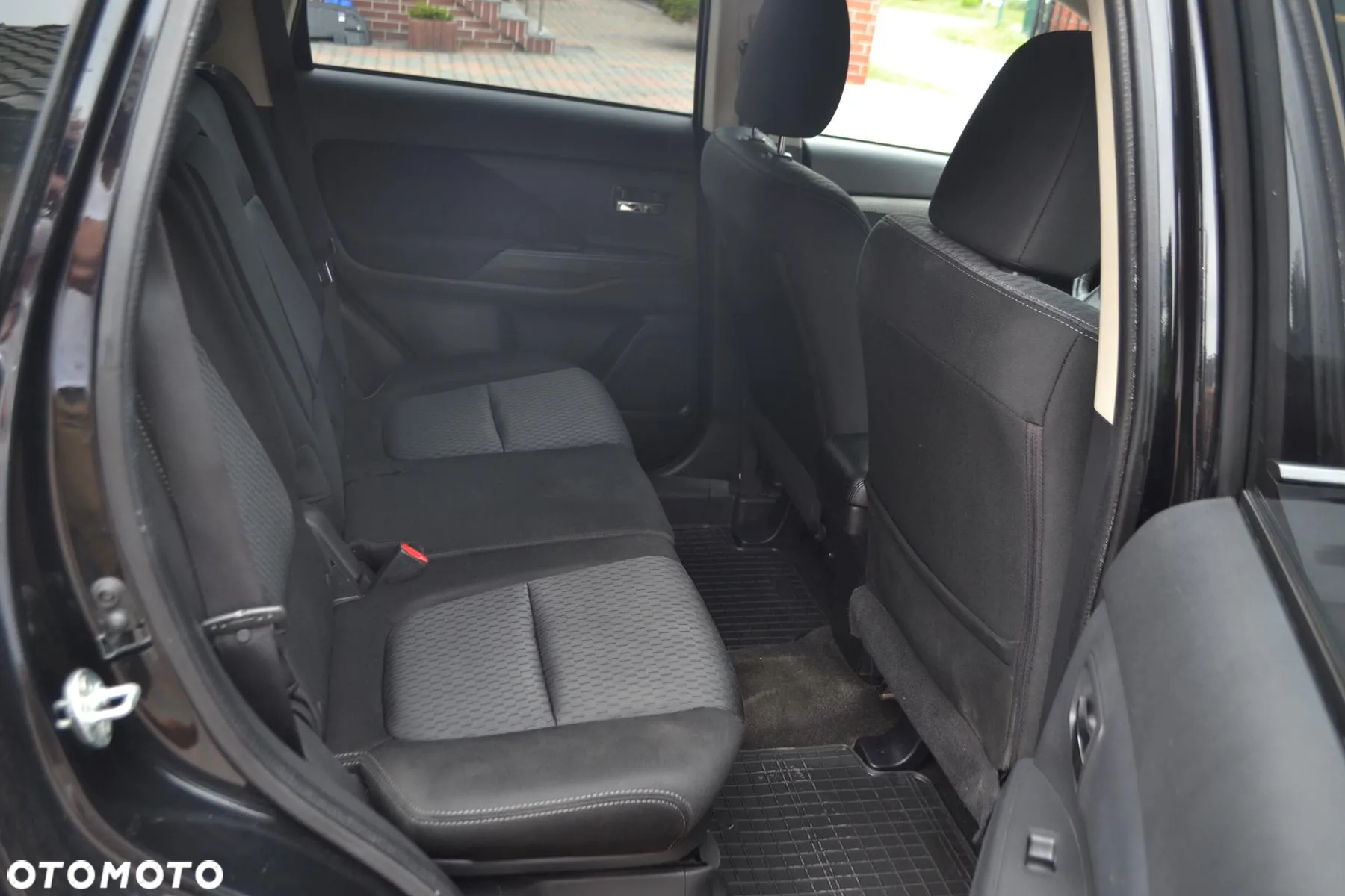 Mitsubishi Outlander 2.0 Intense 2WD - 13