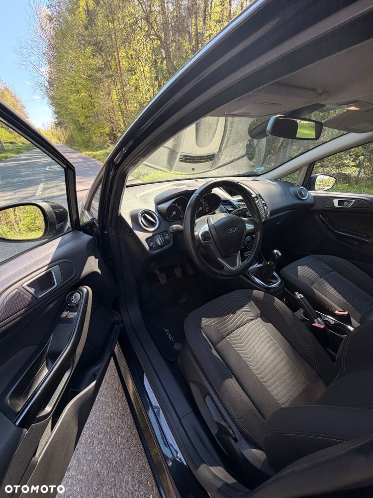 Ford Fiesta - 15