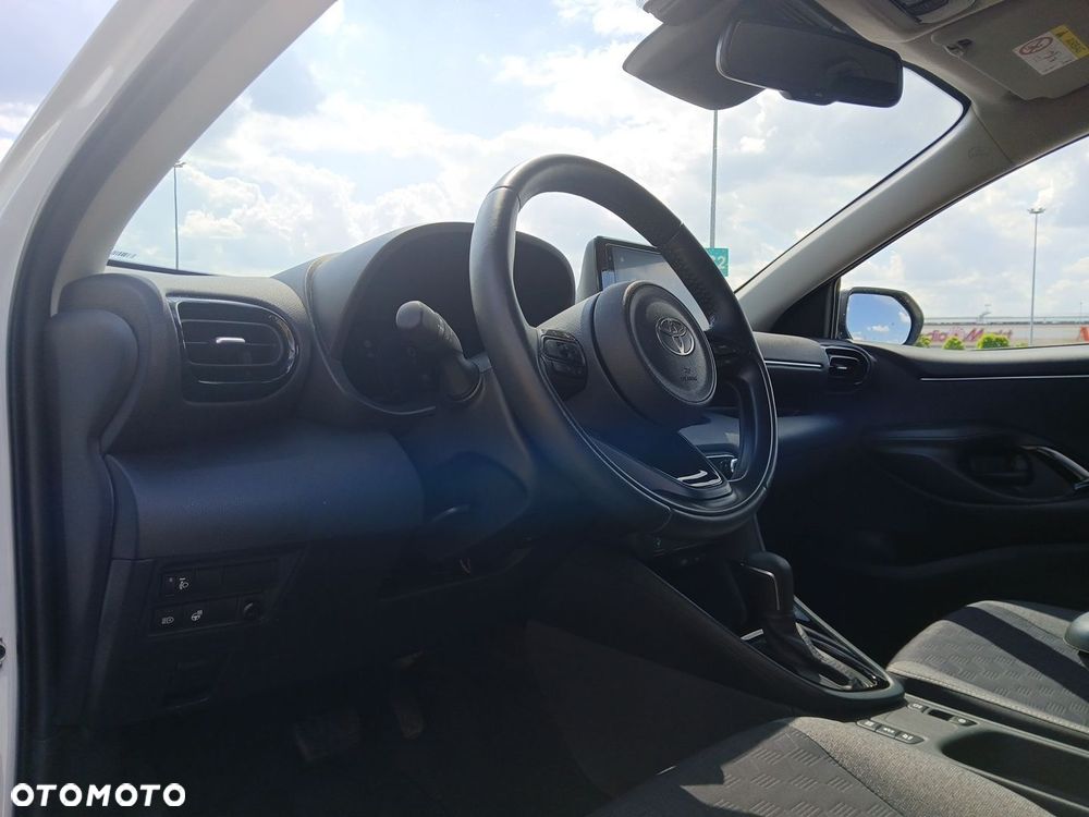 Toyota Yaris Hybrid 1.5 Style - 19