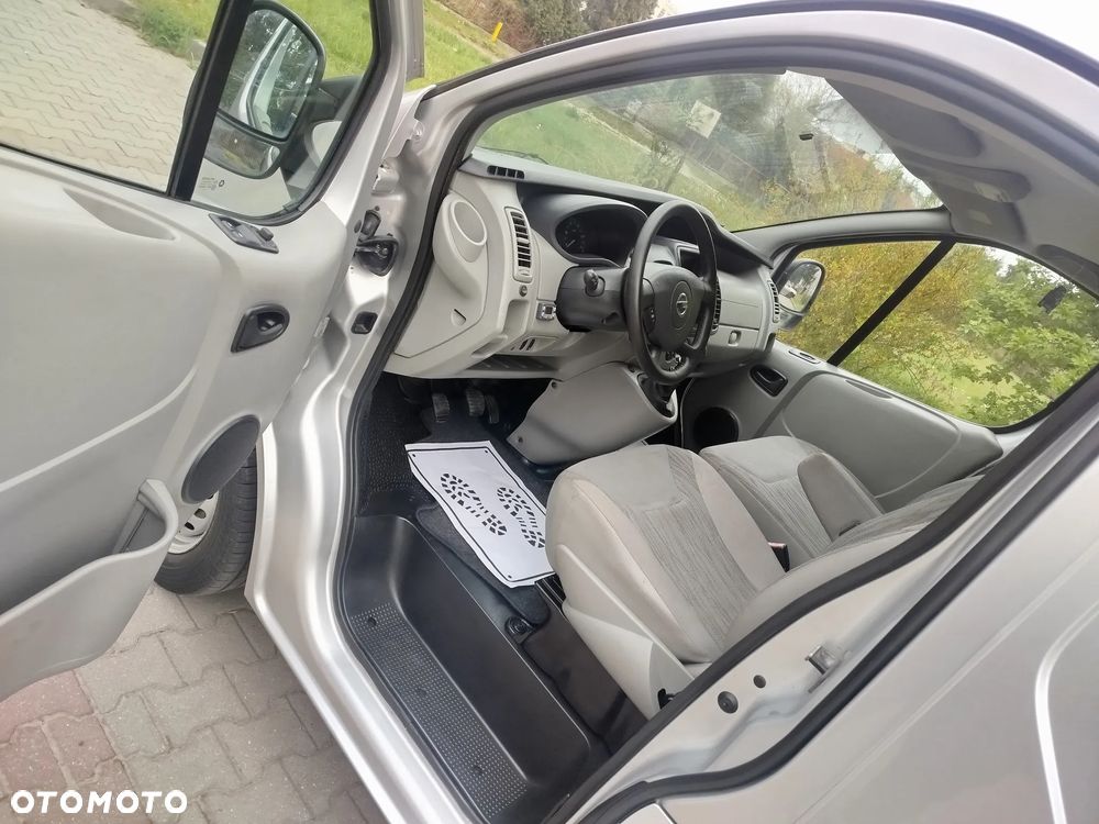 Renault Trafic - 17