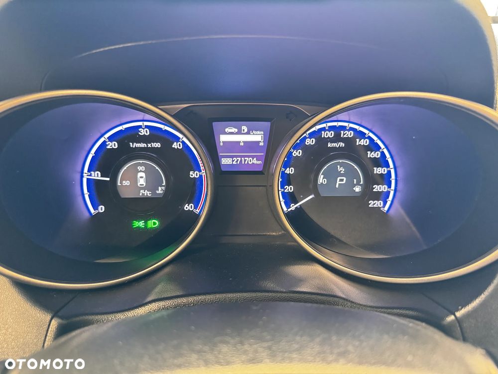 Hyundai ix35 2.0 CRDi 4WD Automatik Premium - 12