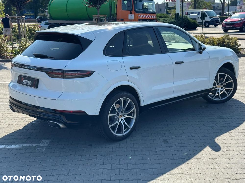 Porsche Cayenne - 8
