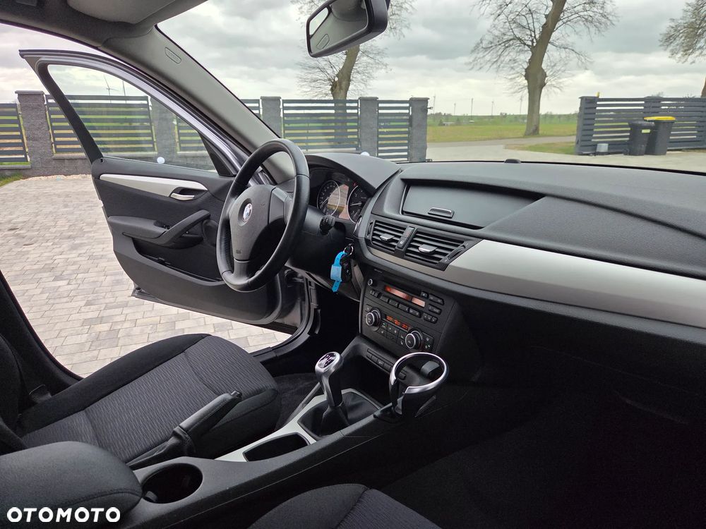 BMW X1 sDrive18i xLine - 19