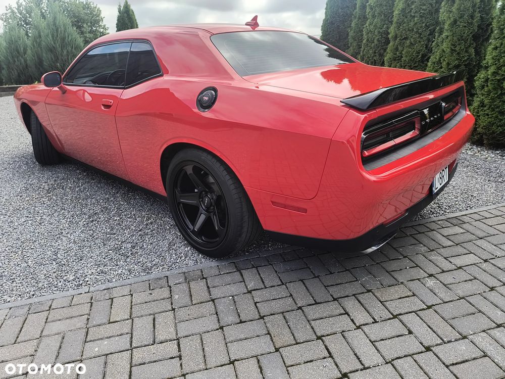 Dodge Challenger - 7