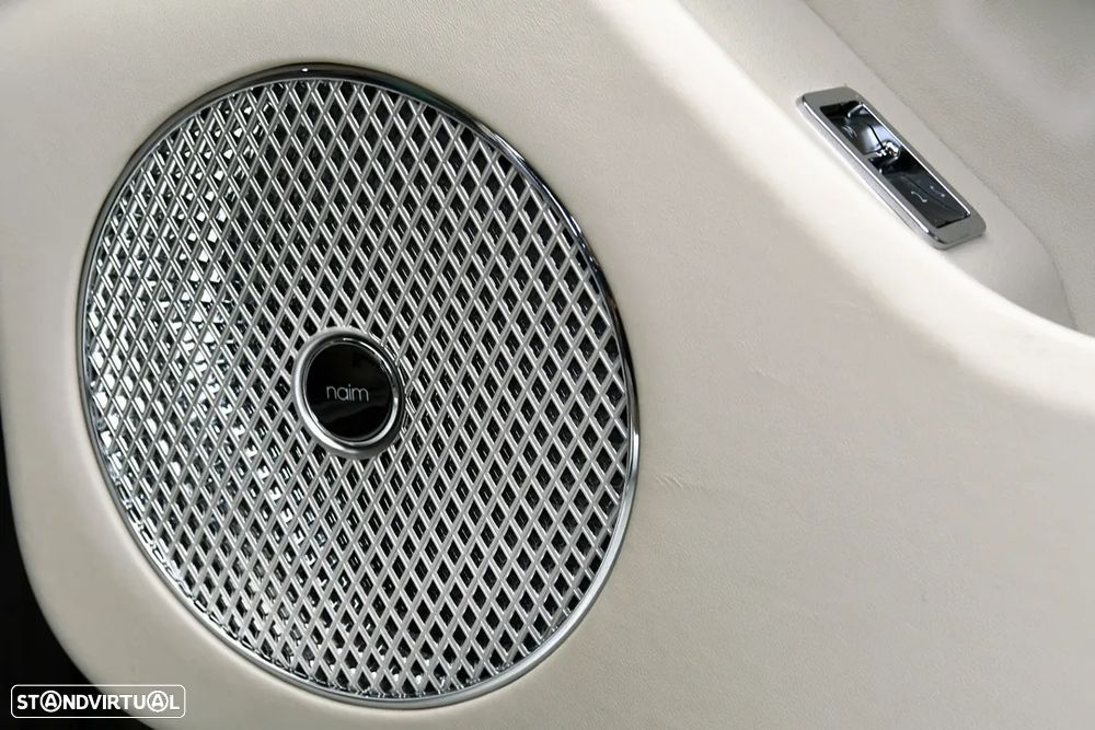 Bentley Flying Spur V8 Azure - 14