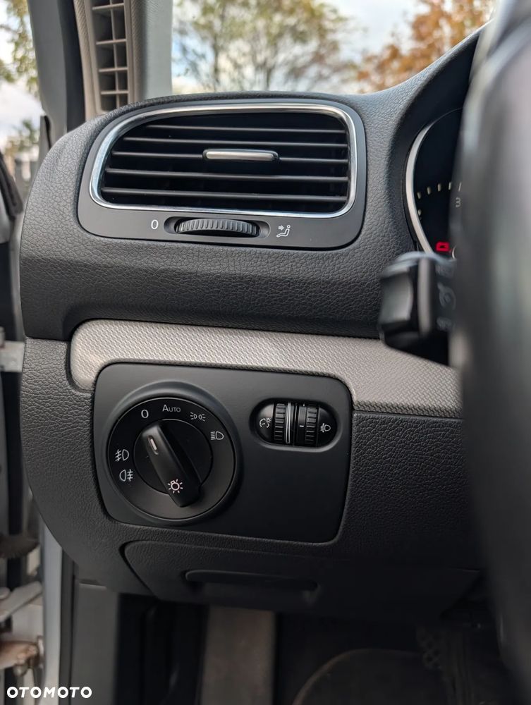 Volkswagen Golf Variant 1.6 TDI Comfortline DSG - 11