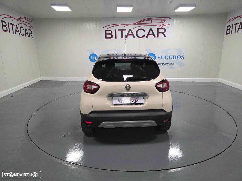 Renault Captur 1.5 dCi Exclusive EDC - 22