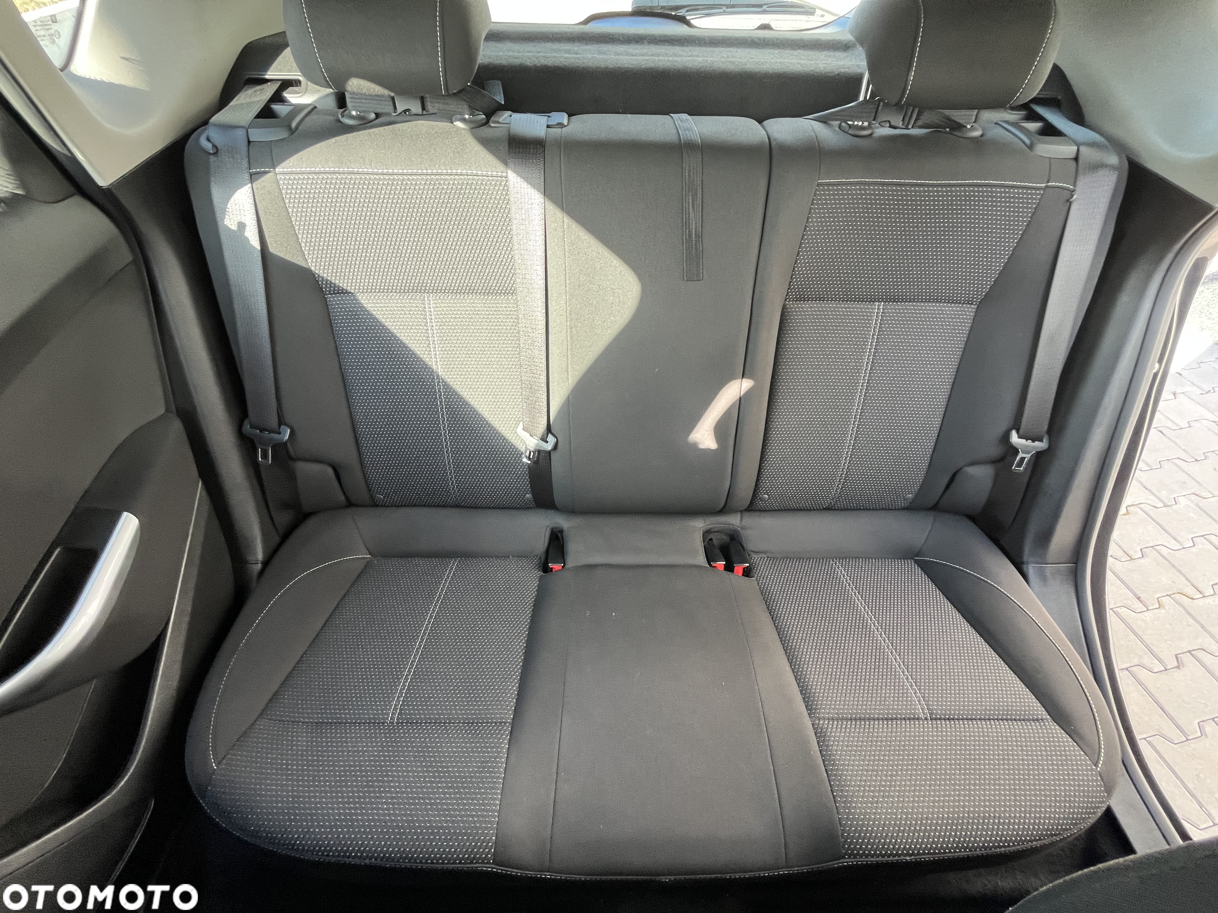 Opel Astra IV 1.6 T Sport - 12