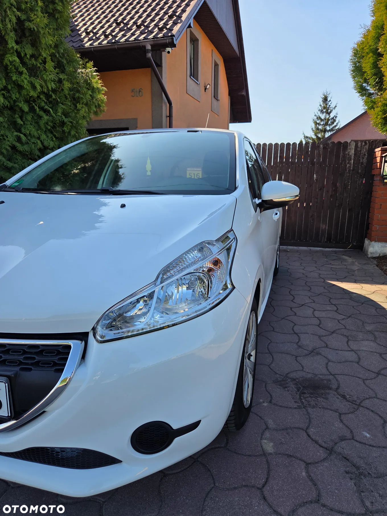 Peugeot 208 - 28