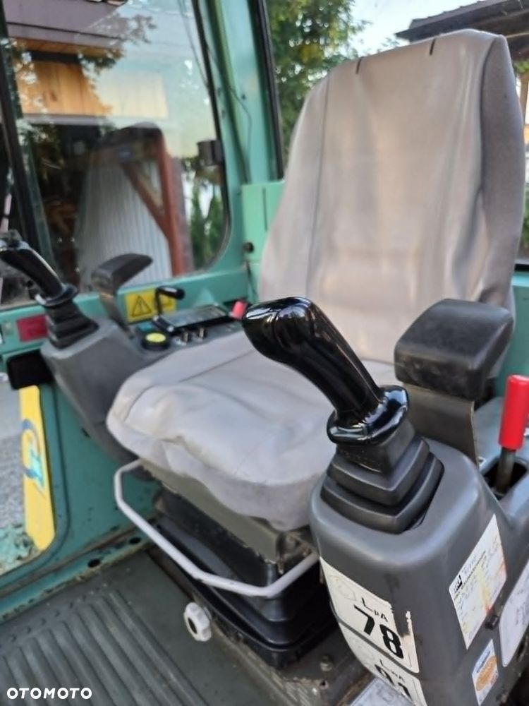 Yanmar B25V - 8