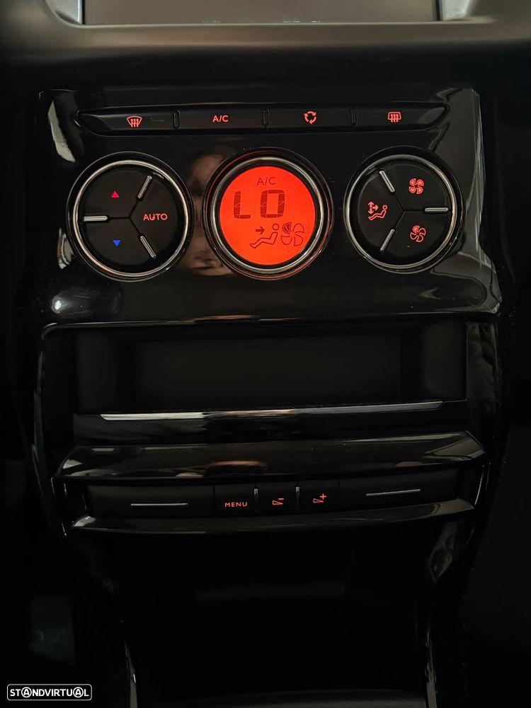 Citroën C3 1.2 VTi Exclusive - 17