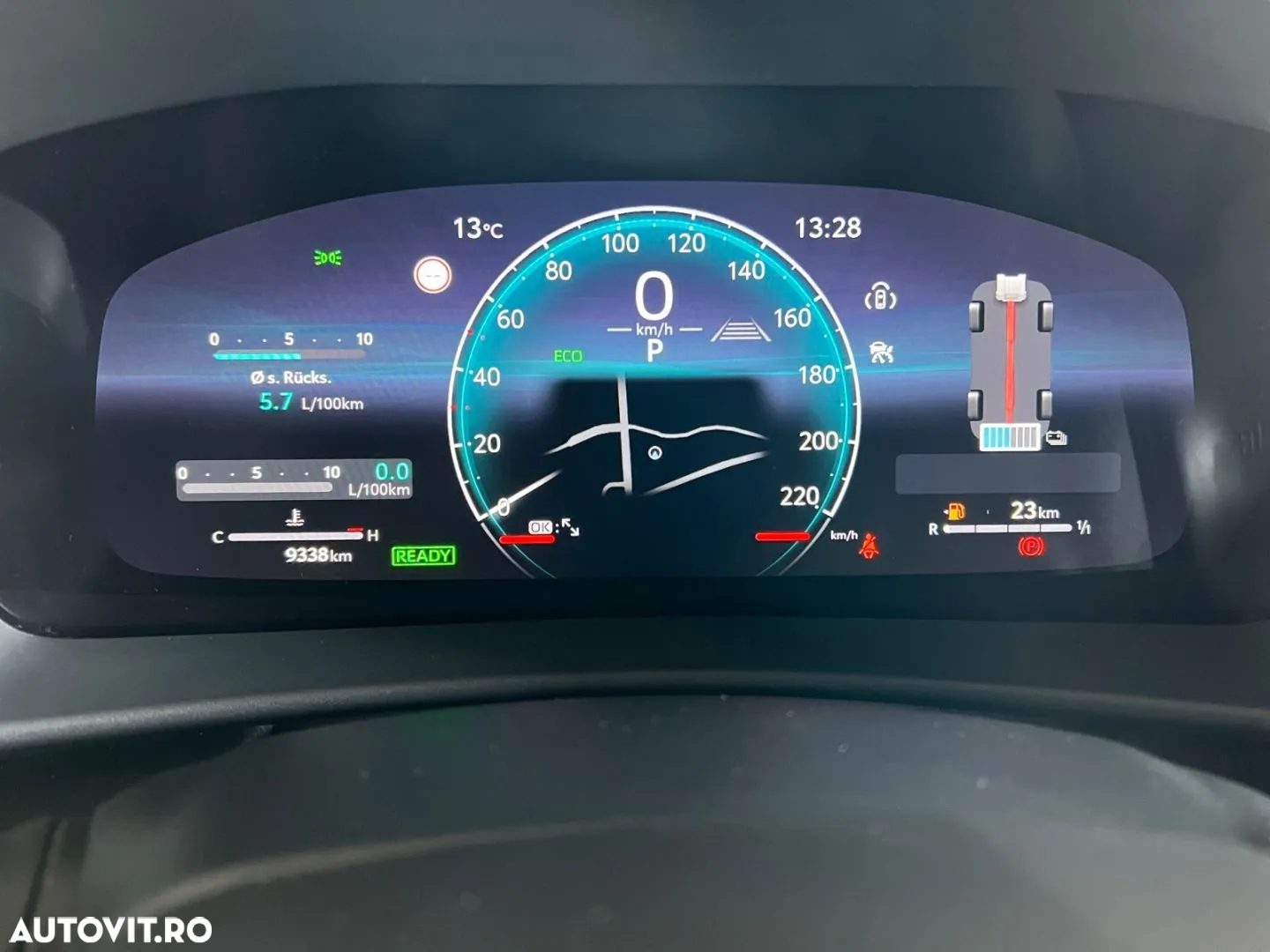 Toyota C-HR 1.8 Hybrid Team Deutschland - 35