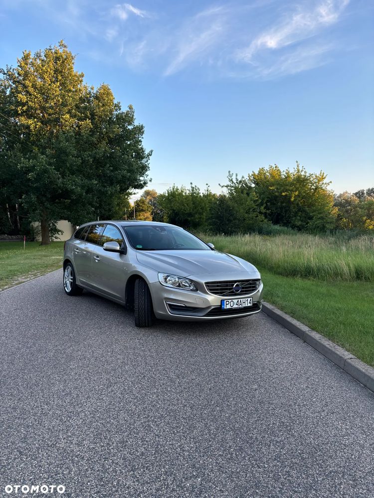 Volvo V60 D2 Momentum - 6