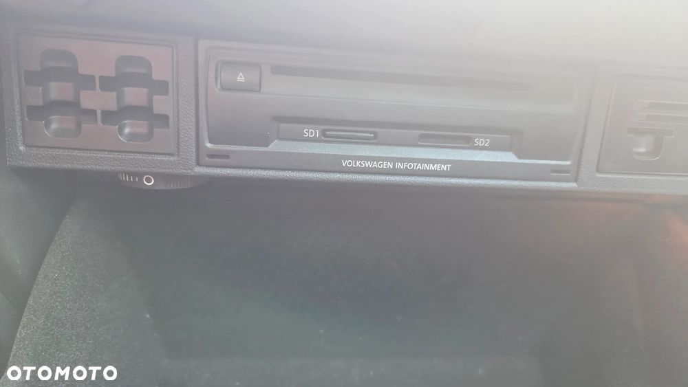 Volkswagen Golf 2.0 BlueTDI Comfortline - 10