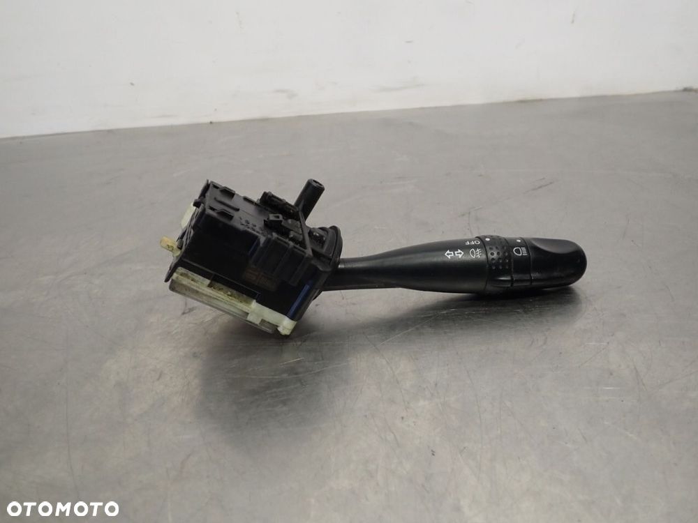 PRZEŁĄCZNIK ŚWIATEŁ TOYOTA RAV4 II LIFT 42010-173682 - 3