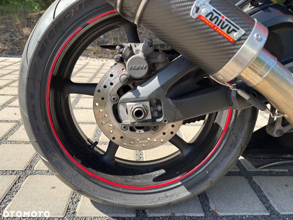 Yamaha R6 - 22