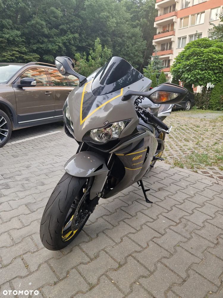 Honda CBR - 11