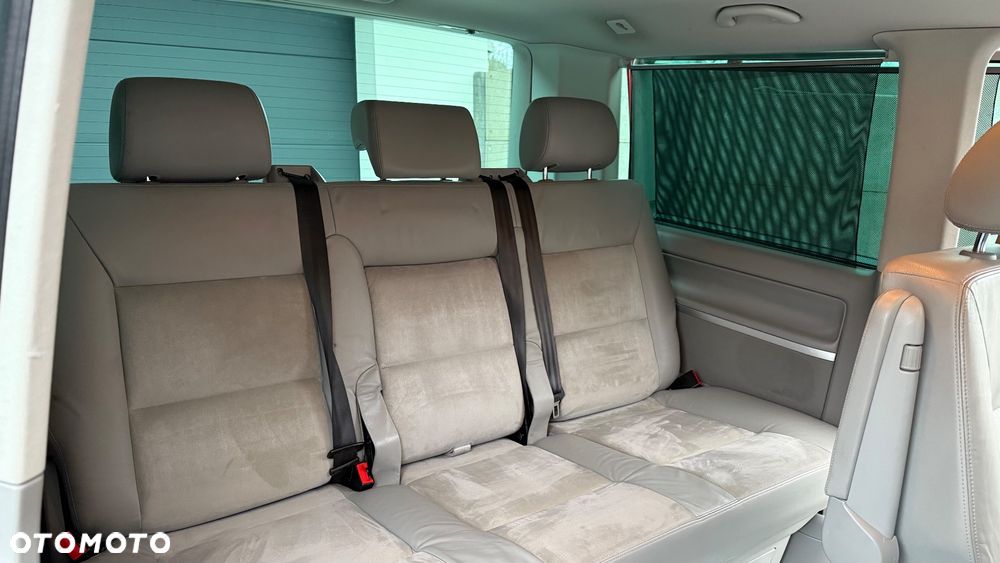 Volkswagen Multivan - 23