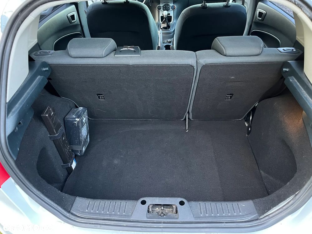 Ford Fiesta 1.25 Champions Edition - 16