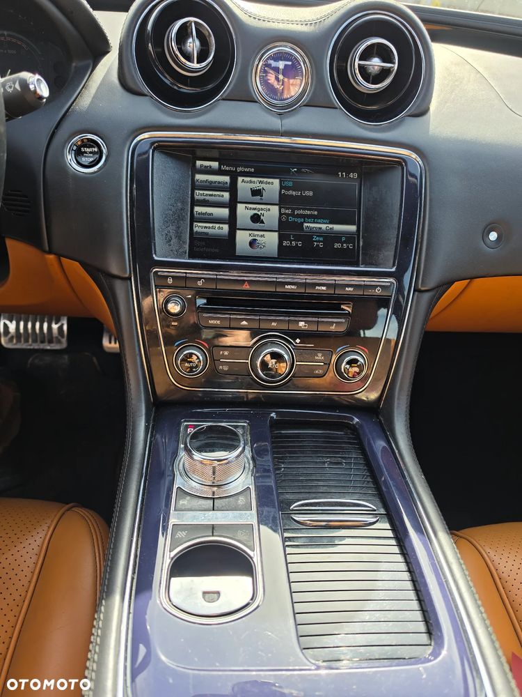 Jaguar XJ 3.0 D V6 Portfolio - 12