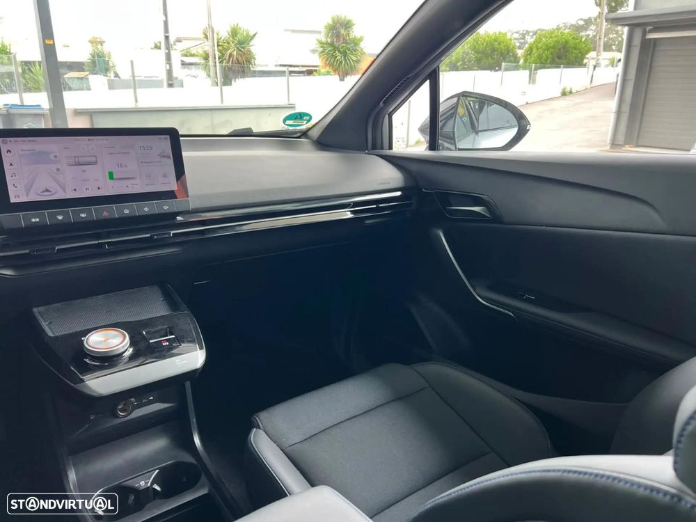 MG MG4 64 kWh Luxury - 12