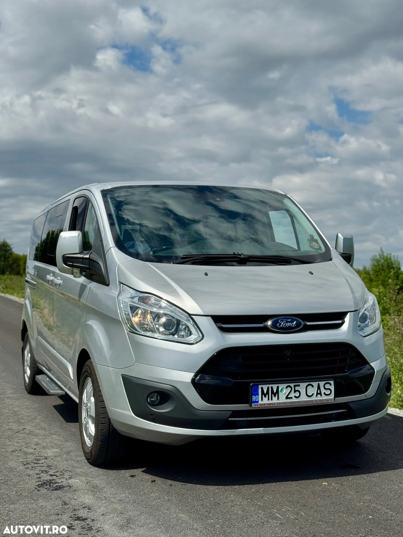 Ford Tourneo Custom - 3