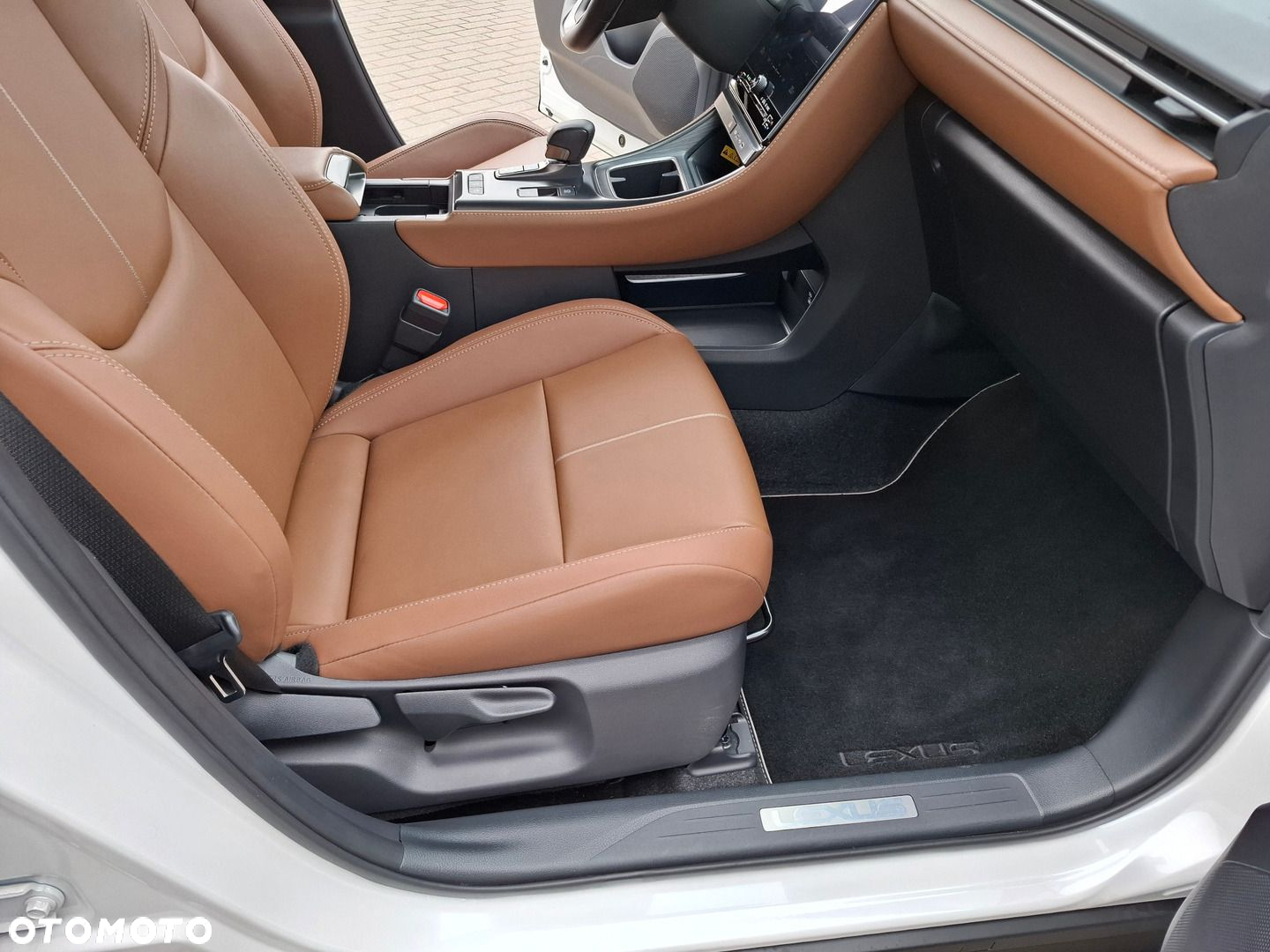 Lexus LBX 1.5 Hybrid Relax AWD - 22