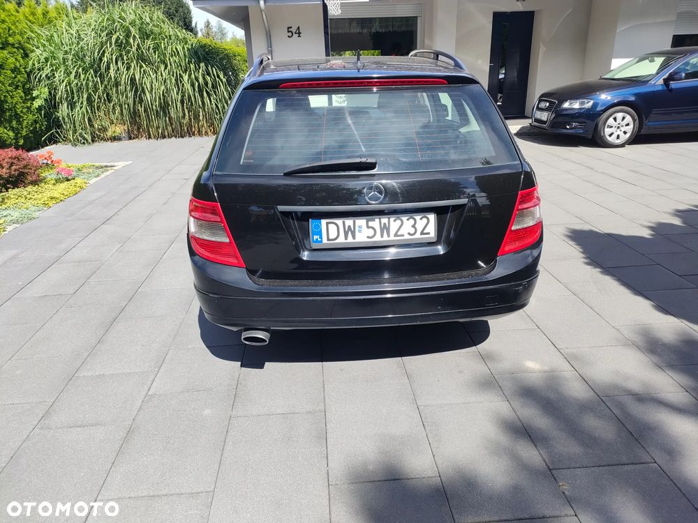 Mercedes-Benz Klasa C 220 CDI DPF Automatik Avantgarde - 4