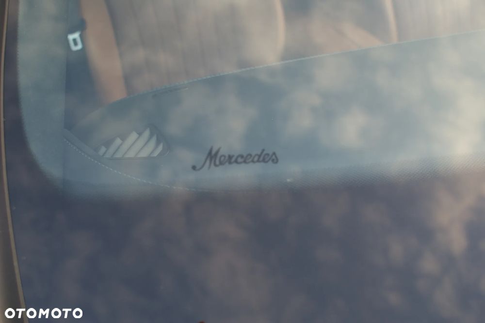 Mercedes-Benz Klasa E - 21