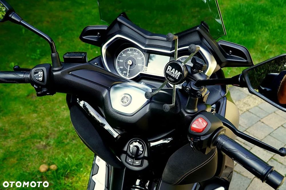 Yamaha X-max - 18