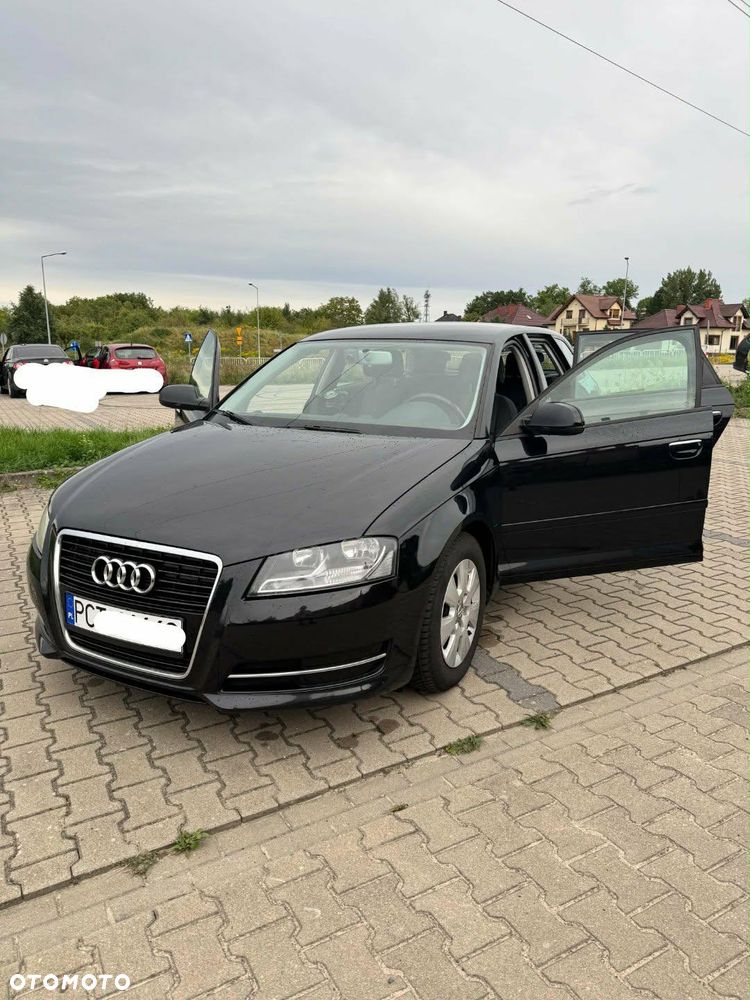 Audi A3 Sportback - 1