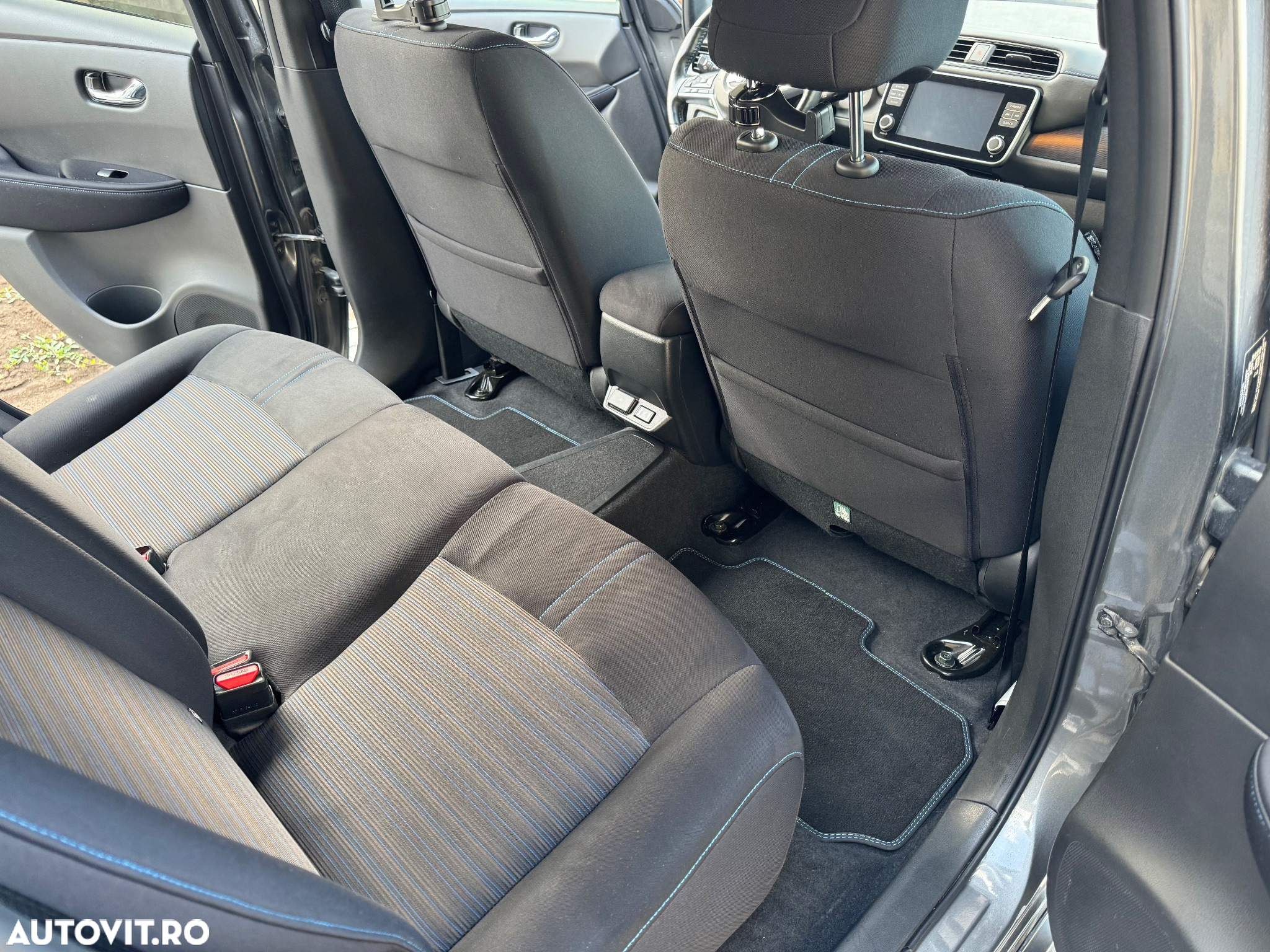 Nissan LEAF N-Connecta - 8