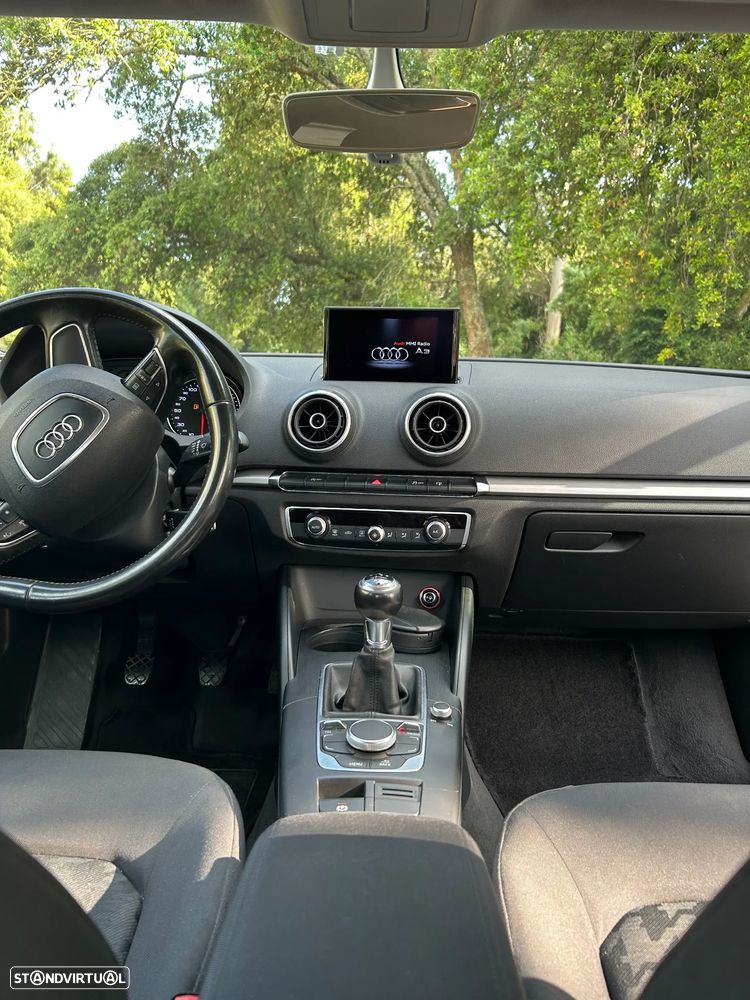 Audi A3 Sportback 1.6 TDI Attraction - 2
