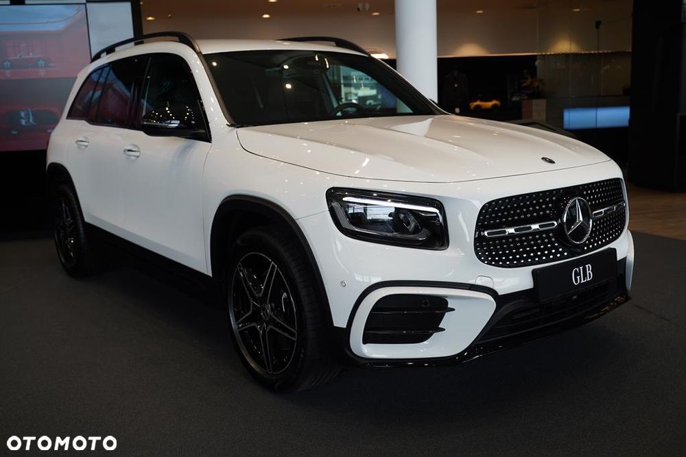 Mercedes-Benz GLB 200 mHEV AMG Line 7G-DCT - 3