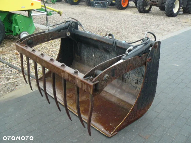 Kubota M8540 z ładowaczem Quicke - 18