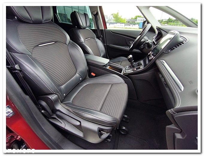 Renault Scenic ENERGY TCe 130 BOSE EDITION - 21