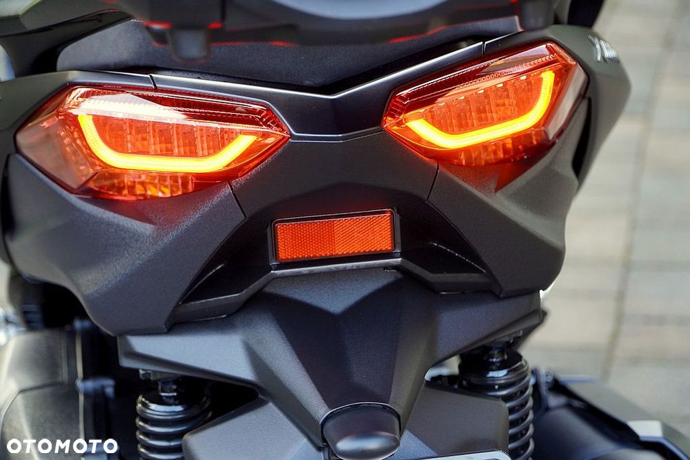 Yamaha X-max - 20