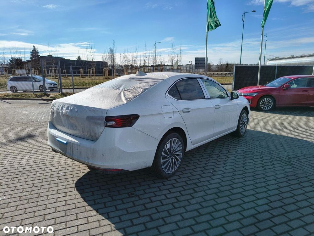 Skoda Superb 2.0 TDI SCR 4x4 L&K DSG - 8