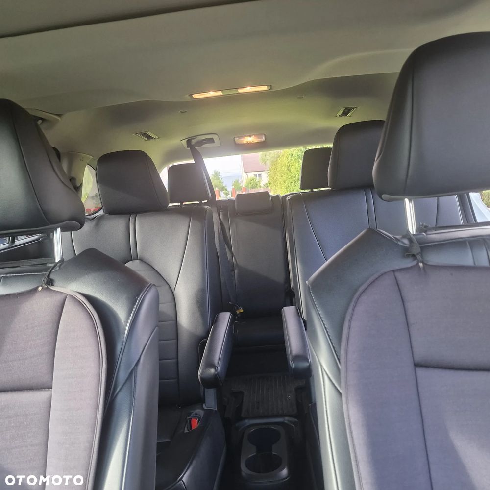 Toyota Highlander 2.5 Hybrid Comfort - 28